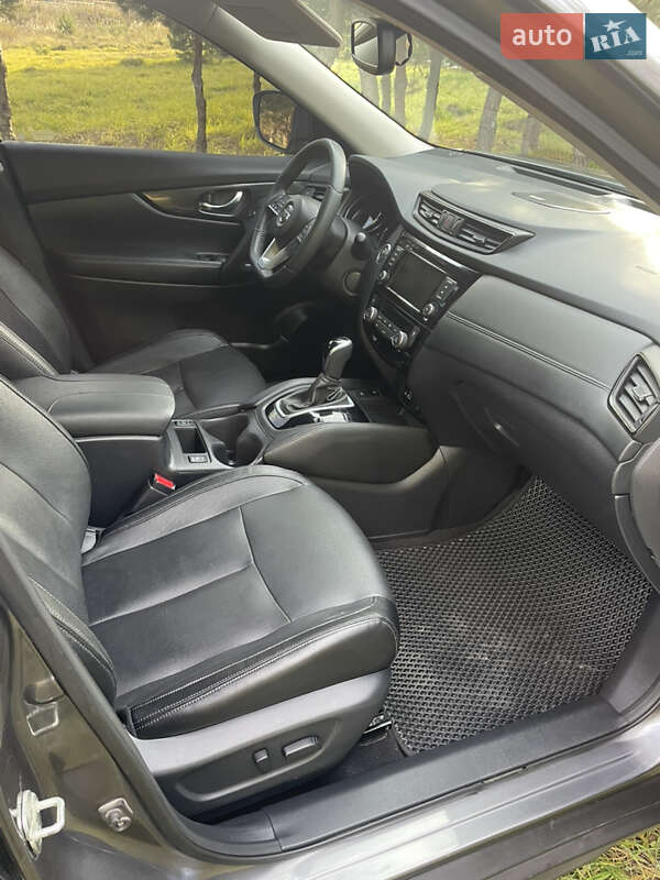 Внедорожник / Кроссовер Nissan Rogue 2019 в Бродах