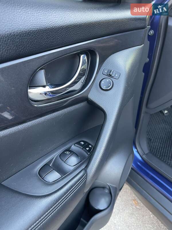 Позашляховик / Кросовер Nissan Rogue 2017 в Вінниці