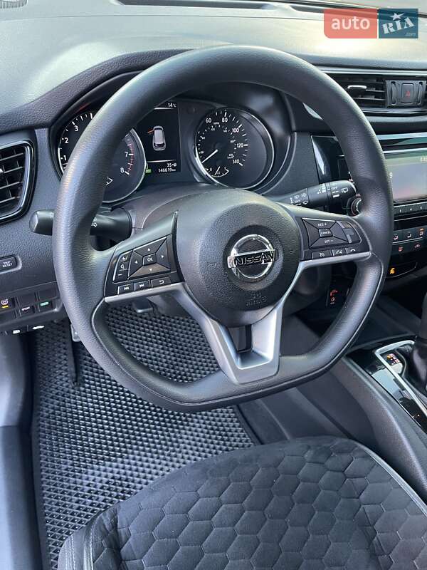 Позашляховик / Кросовер Nissan Rogue 2017 в Вінниці