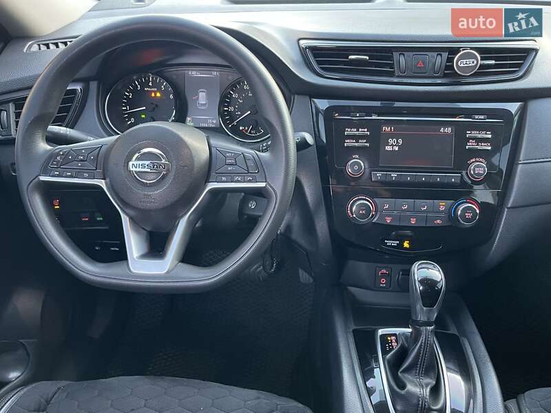 Позашляховик / Кросовер Nissan Rogue 2017 в Вінниці