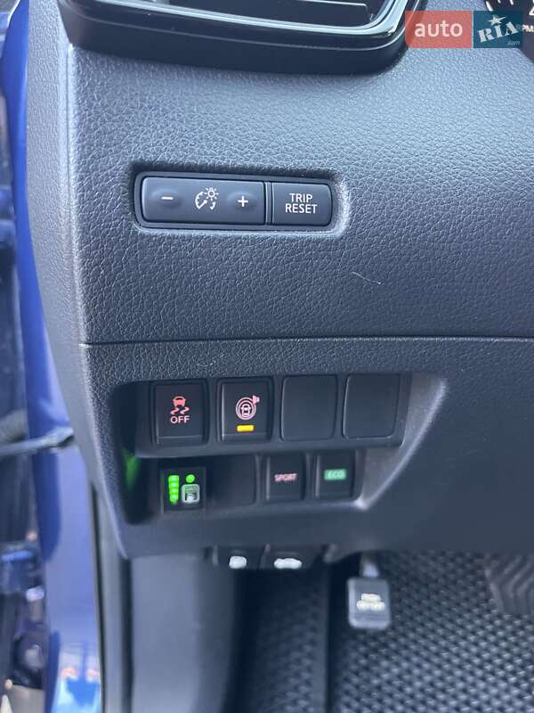 Позашляховик / Кросовер Nissan Rogue 2017 в Вінниці