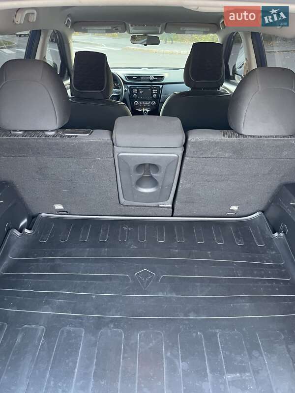 Позашляховик / Кросовер Nissan Rogue 2017 в Вінниці