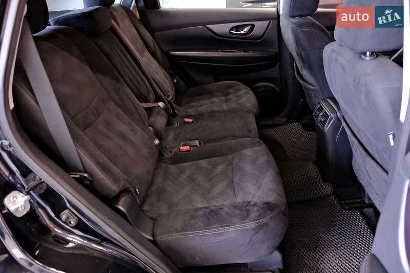 Позашляховик / Кросовер Nissan Rogue 2016 в Одесі