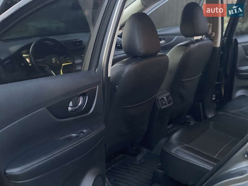 Внедорожник / Кроссовер Nissan Rogue 2016 в Днепре фото 25 Внедорожник / Кроссовер Nissan Rogue 2016 в Днепре