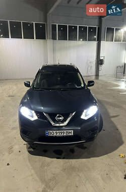 Позашляховик / Кросовер Nissan Rogue 2015 в Рівному