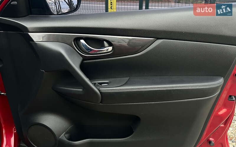 Внедорожник / Кроссовер Nissan Rogue 2017 в Коломые