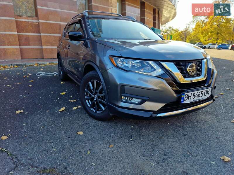 Позашляховик / Кросовер Nissan Rogue 2018 в Одесі