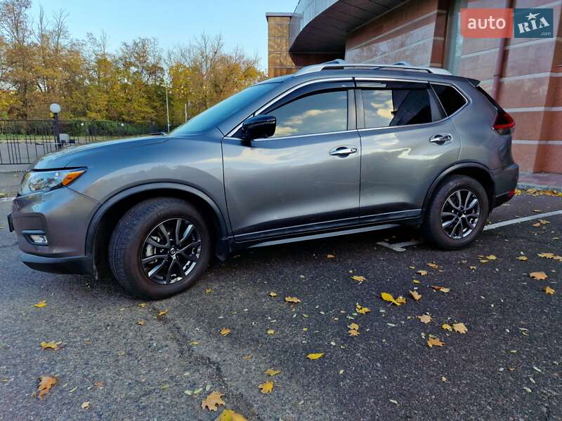 Позашляховик / Кросовер Nissan Rogue 2018 в Одесі