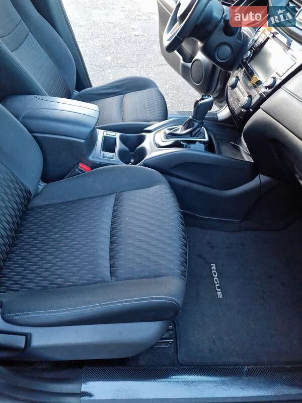Позашляховик / Кросовер Nissan Rogue 2018 в Одесі
