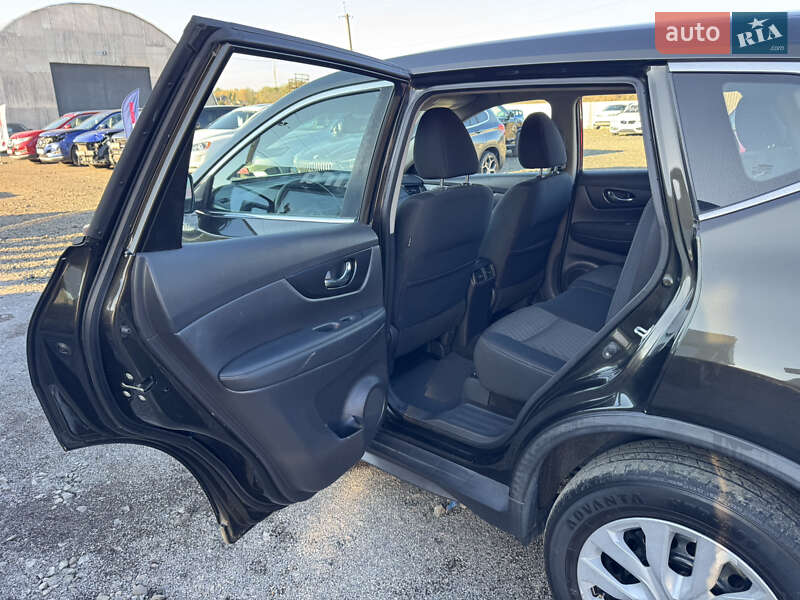 Позашляховик / Кросовер Nissan Rogue 2017 в Луцьку