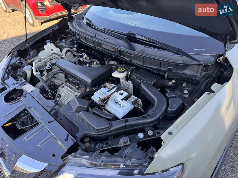 Позашляховик / Кросовер Nissan Rogue 2017 в Луцьку