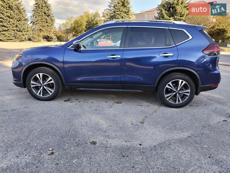 Позашляховик / Кросовер Nissan Rogue 2018 в Харкові