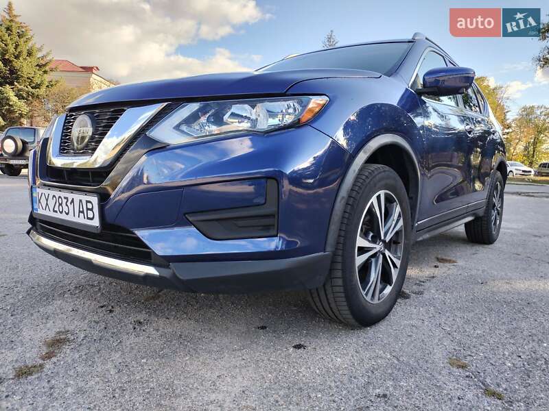 Позашляховик / Кросовер Nissan Rogue 2018 в Харкові