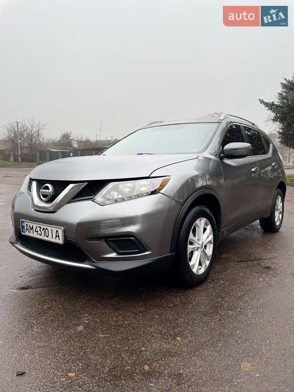 Позашляховик / Кросовер Nissan Rogue 2015 в Житомирі