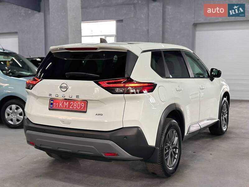 Внедорожник / Кроссовер Nissan Rogue 2023 в Каменском