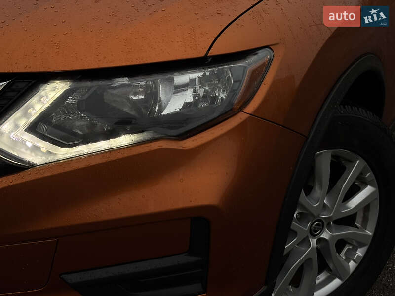 Позашляховик / Кросовер Nissan Rogue 2016 в Миколаєві