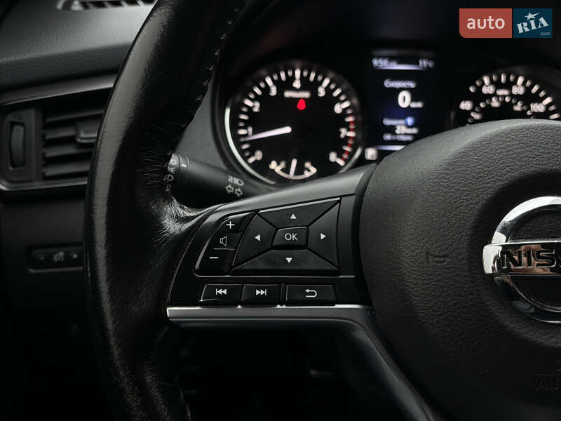 Позашляховик / Кросовер Nissan Rogue 2016 в Миколаєві