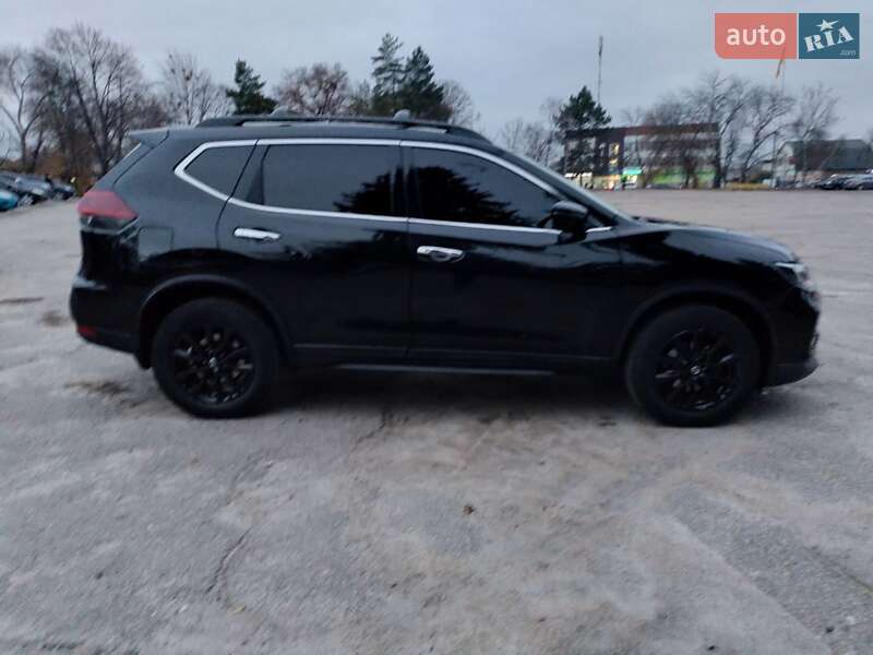 Внедорожник / Кроссовер Nissan Rogue 2018 в Харькове