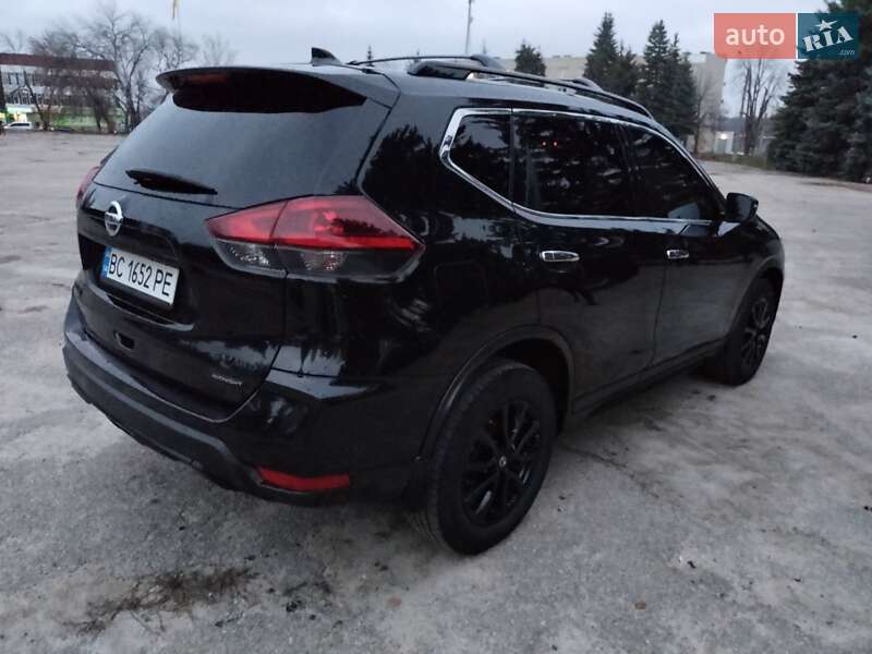 Внедорожник / Кроссовер Nissan Rogue 2018 в Харькове