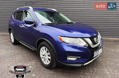 Внедорожник / Кроссовер Nissan Rogue 2017 в Каменском
