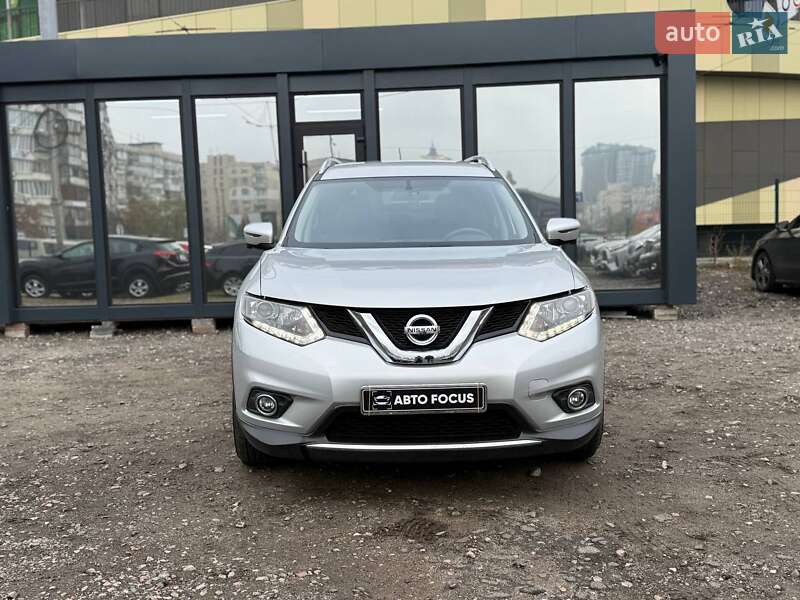 Внедорожник / Кроссовер Nissan Rogue 2015 в Киеве