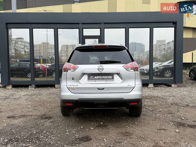 Внедорожник / Кроссовер Nissan Rogue 2015 в Киеве