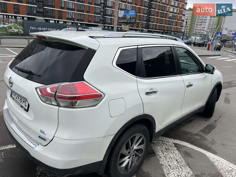 Внедорожник / Кроссовер Nissan Rogue 2014 в Вишневом фото 3 Внедорожник / Кроссовер Nissan Rogue 2014 в Вишневом