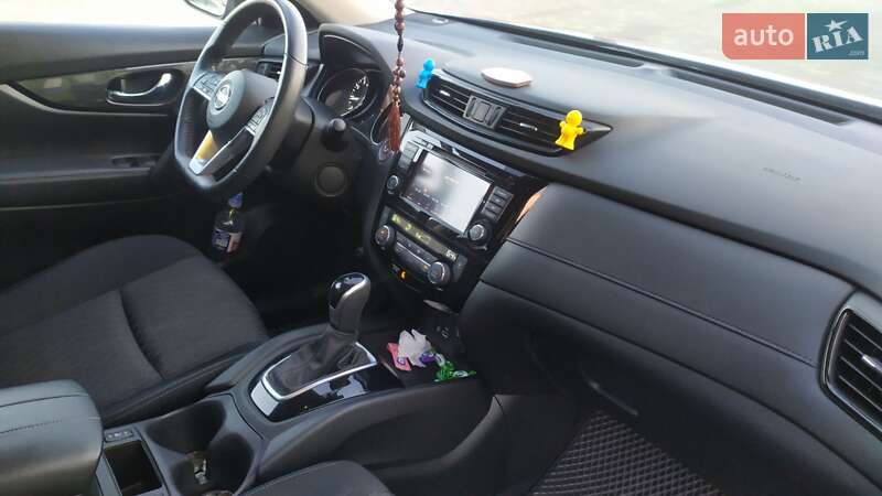 Внедорожник / Кроссовер Nissan Rogue 2018 в Киеве