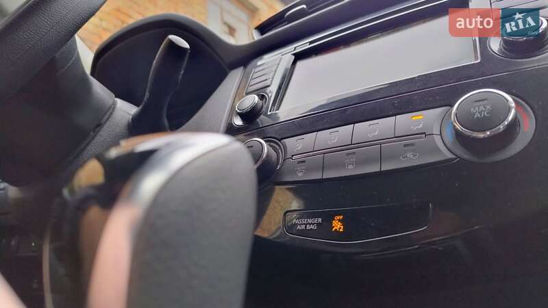 Внедорожник / Кроссовер Nissan Rogue 2019 в Ровно