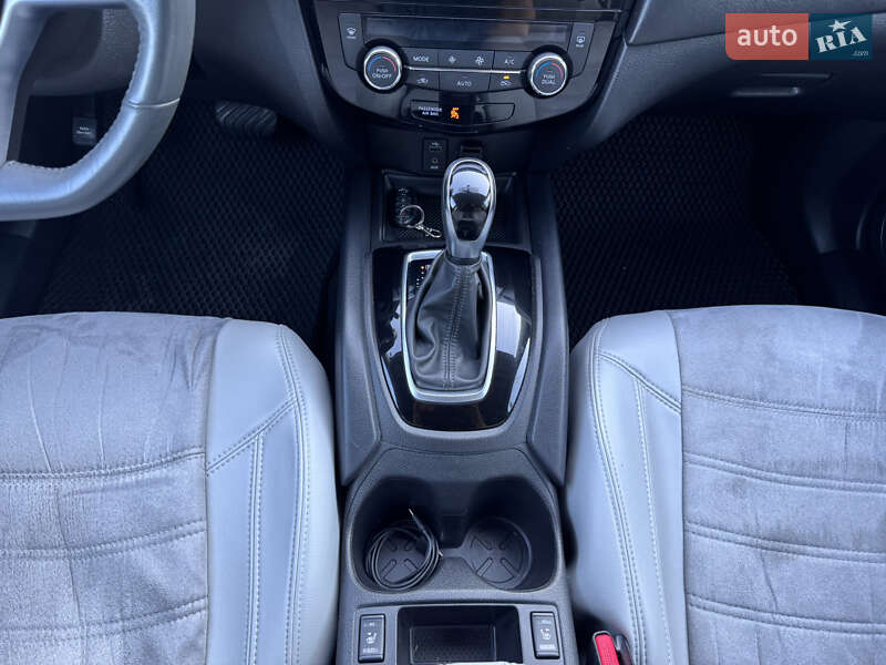 Позашляховик / Кросовер Nissan Rogue 2017 в Харкові фото 18 Позашляховик / Кросовер Nissan Rogue 2017 в Харкові