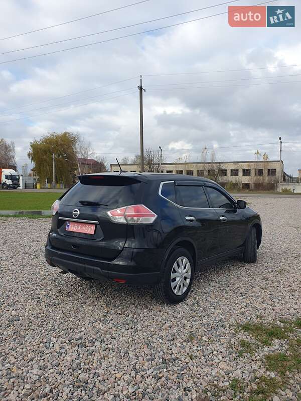 Позашляховик / Кросовер Nissan Rogue 2016 в Березному