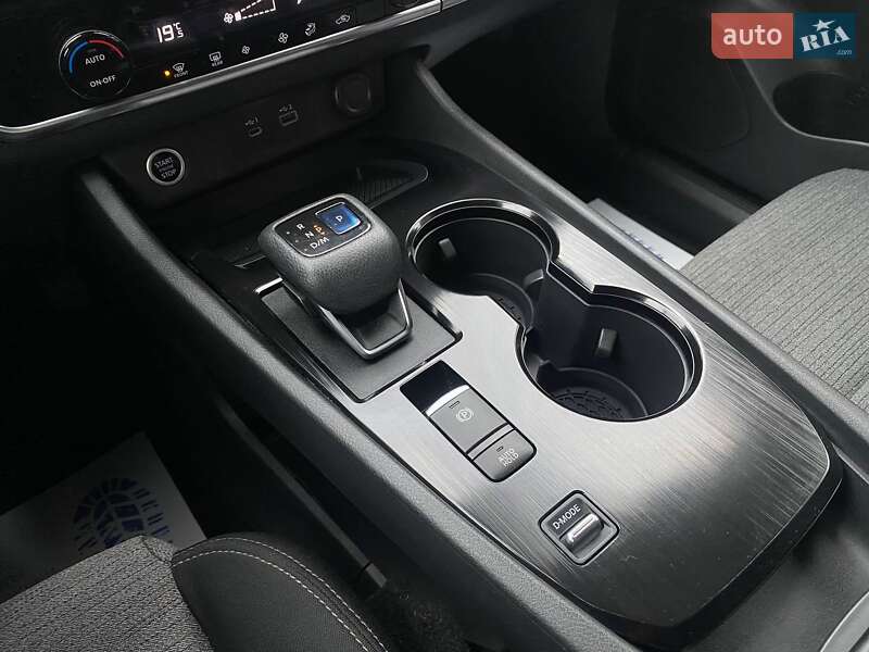 Внедорожник / Кроссовер Nissan Rogue 2022 в Виннице