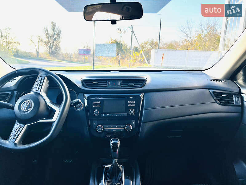 Внедорожник / Кроссовер Nissan Rogue 2017 в Белой Церкви