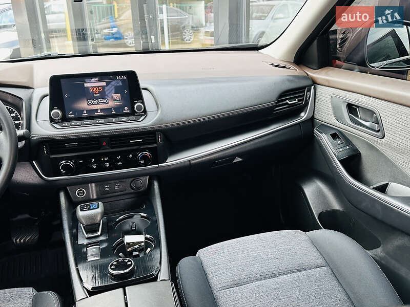 Позашляховик / Кросовер Nissan Rogue 2021 в Харкові