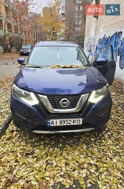 Внедорожник / Кроссовер Nissan Rogue 2017 в Киеве