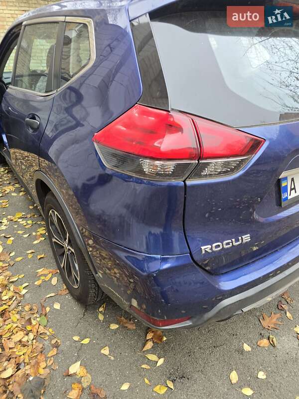 Внедорожник / Кроссовер Nissan Rogue 2017 в Киеве