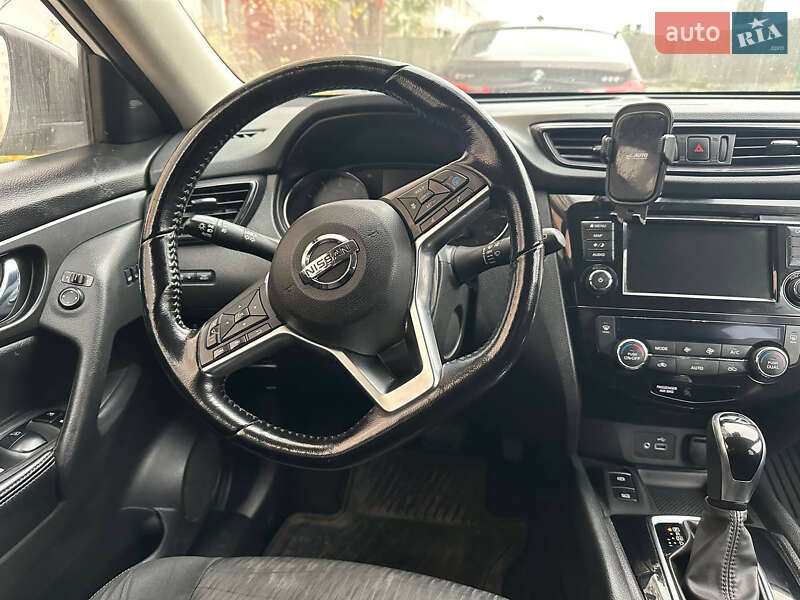Внедорожник / Кроссовер Nissan Rogue 2019 в Киеве