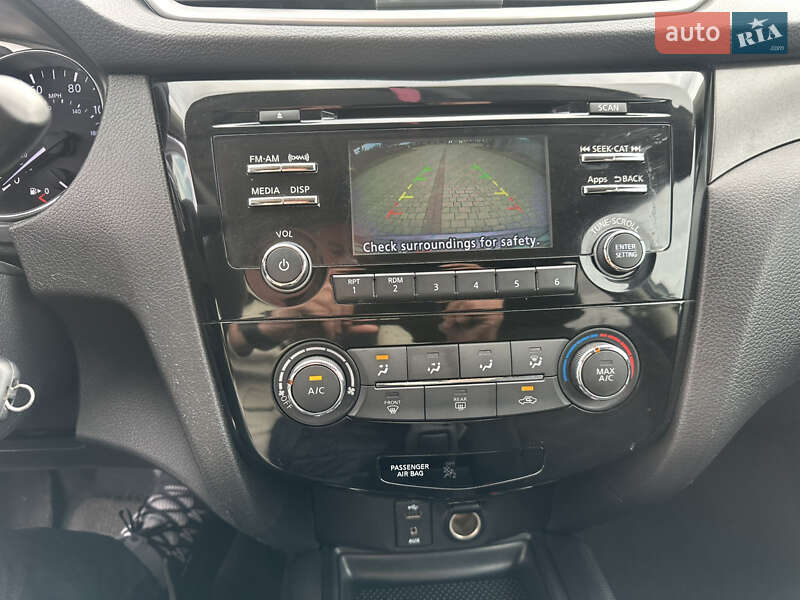 Внедорожник / Кроссовер Nissan Rogue 2015 в Львове