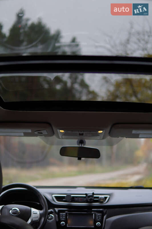 Внедорожник / Кроссовер Nissan Rogue 2016 в Киеве