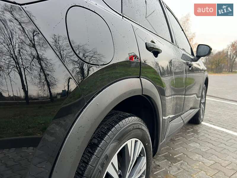 Позашляховик / Кросовер Nissan Rogue 2021 в Вінниці