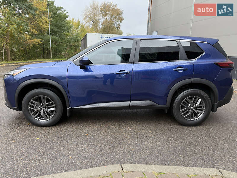 Внедорожник / Кроссовер Nissan Rogue 2021 в Киеве