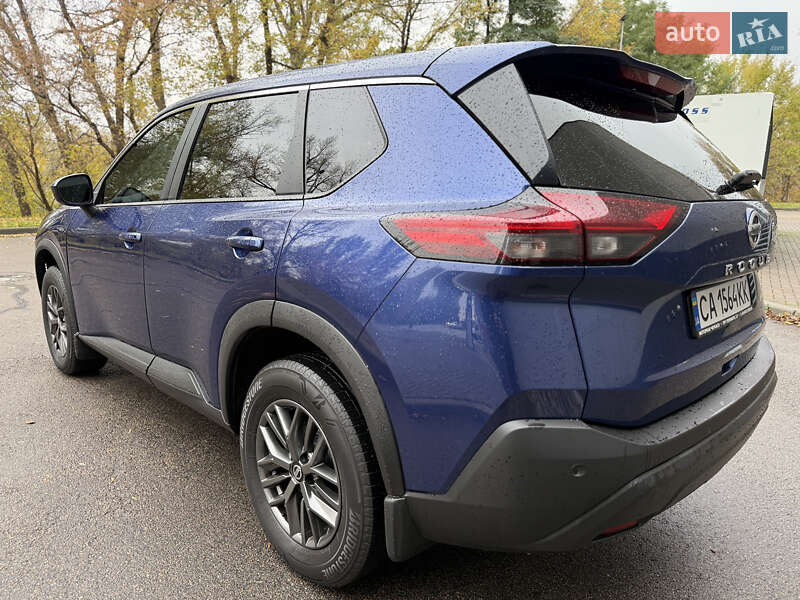 Внедорожник / Кроссовер Nissan Rogue 2021 в Киеве