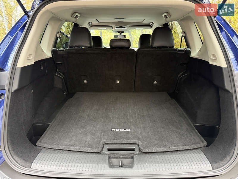 Внедорожник / Кроссовер Nissan Rogue 2021 в Киеве