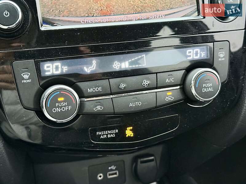 Позашляховик / Кросовер Nissan Rogue 2018 в Харкові