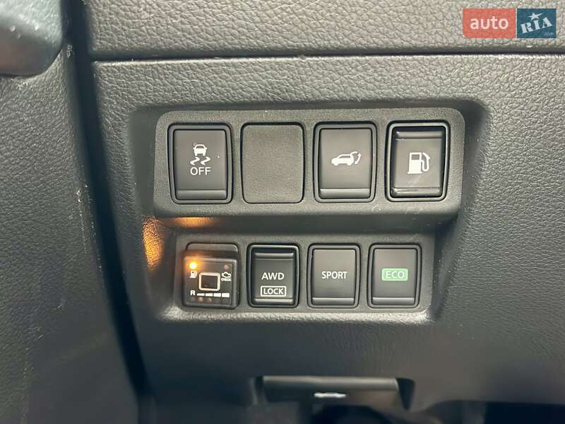 Позашляховик / Кросовер Nissan Rogue 2018 в Харкові