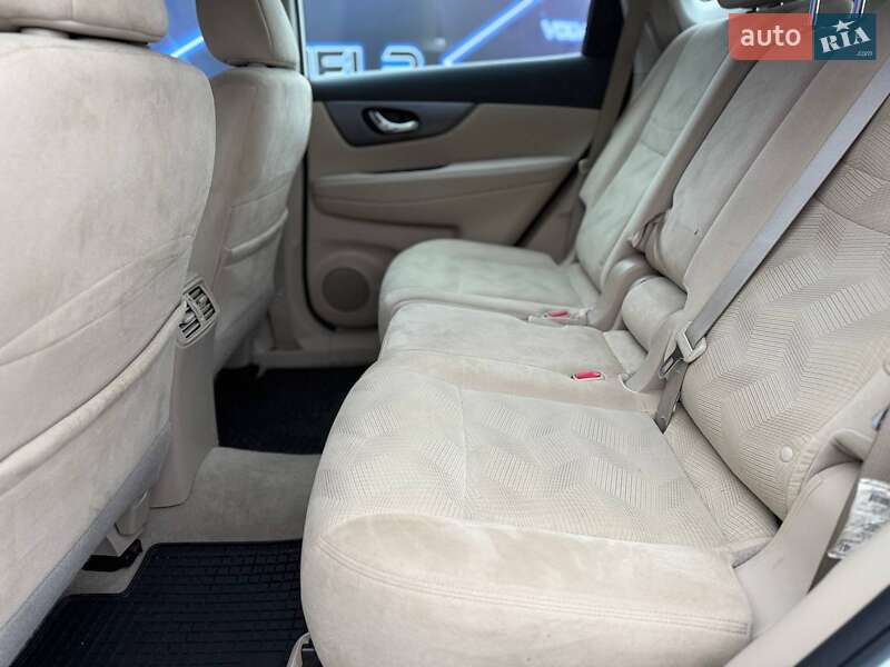 Внедорожник / Кроссовер Nissan Rogue 2015 в Запорожье