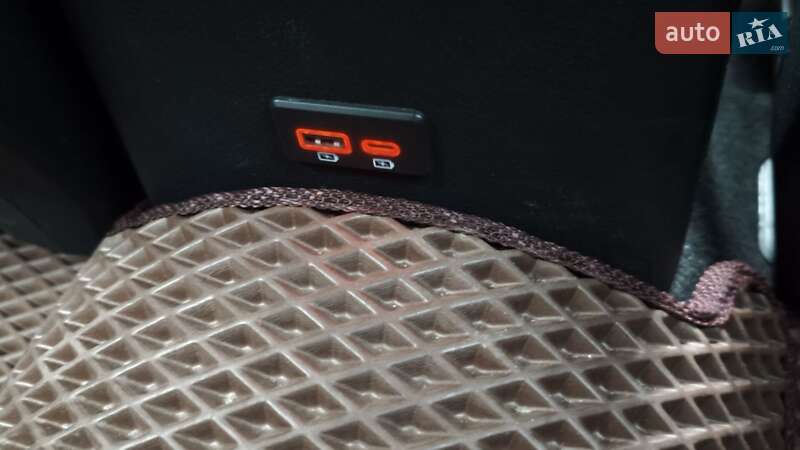 Внедорожник / Кроссовер Nissan Rogue 2020 в Львове