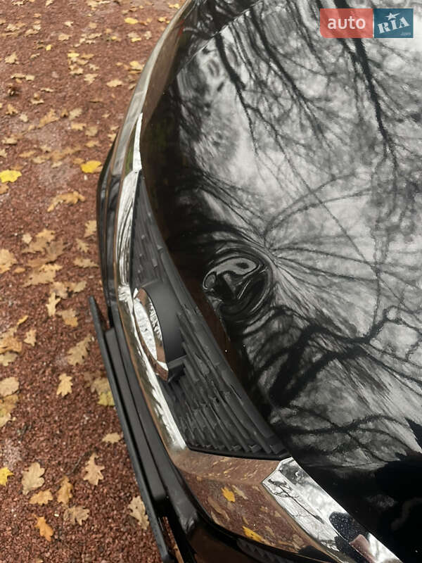 Позашляховик / Кросовер Nissan Rogue 2016 в Києві