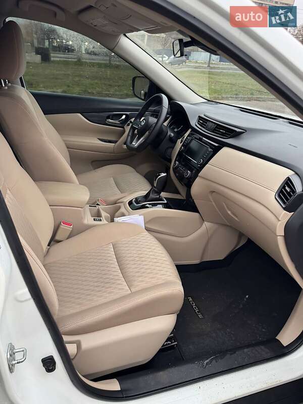 Внедорожник / Кроссовер Nissan Rogue 2019 в Харькове