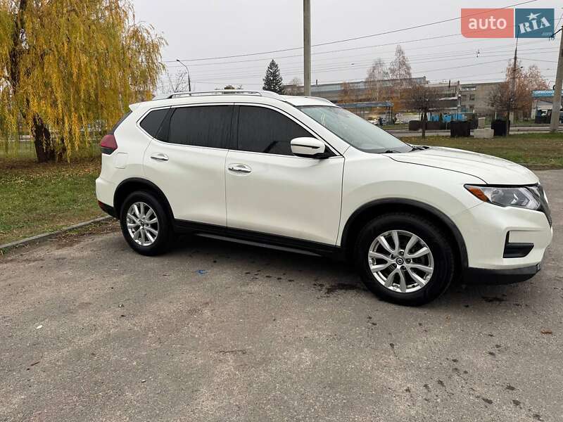 Внедорожник / Кроссовер Nissan Rogue 2019 в Харькове